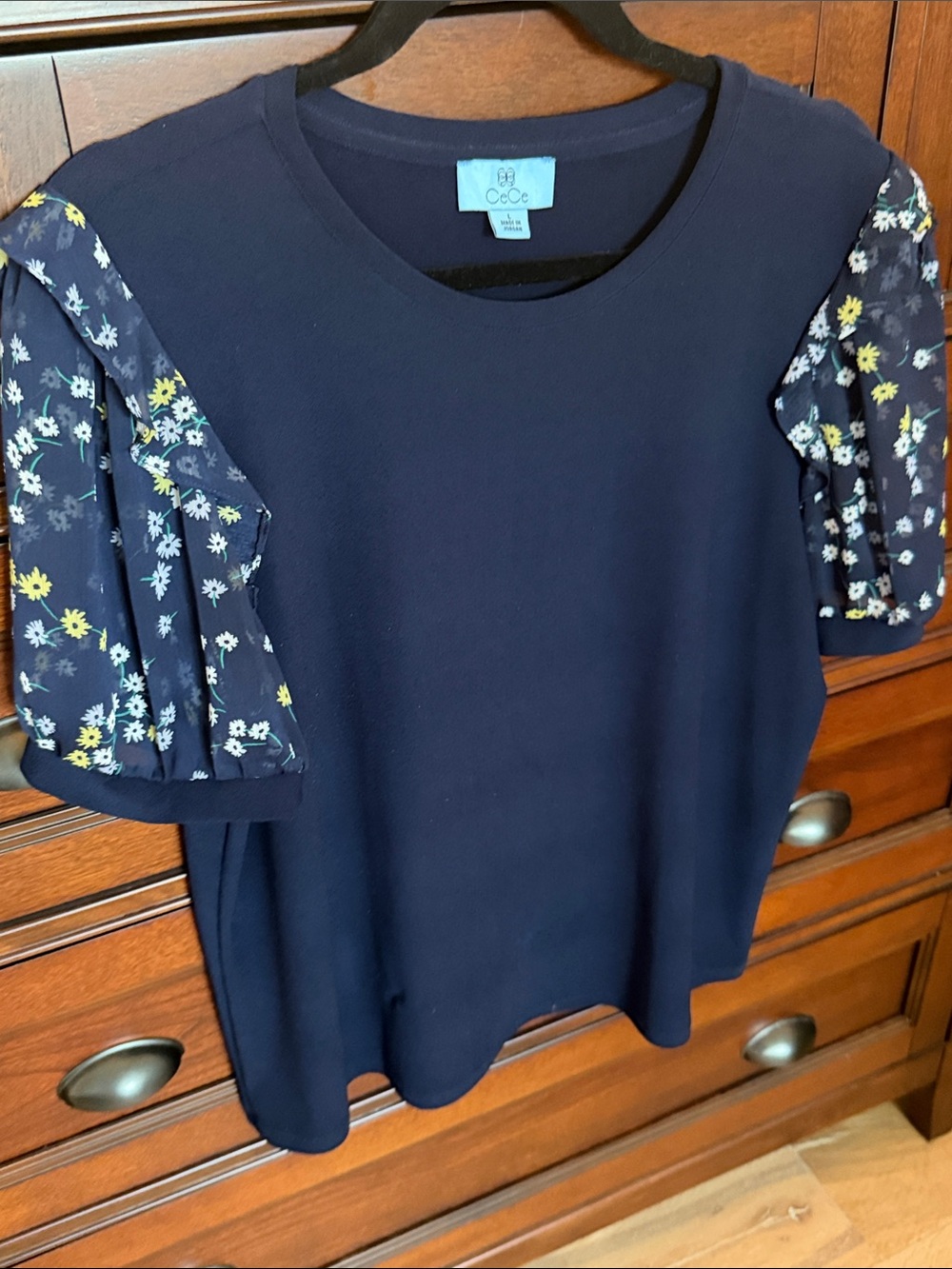 CeCe Navy Puff-Sleeve Floral Mesh Tee